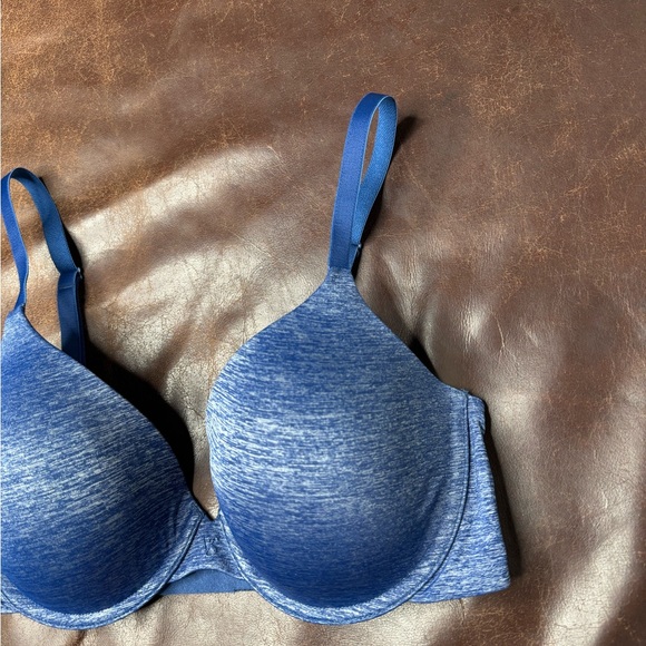 Victoria Secret Uplift Semi Demi Bra - Picture 3 of 8